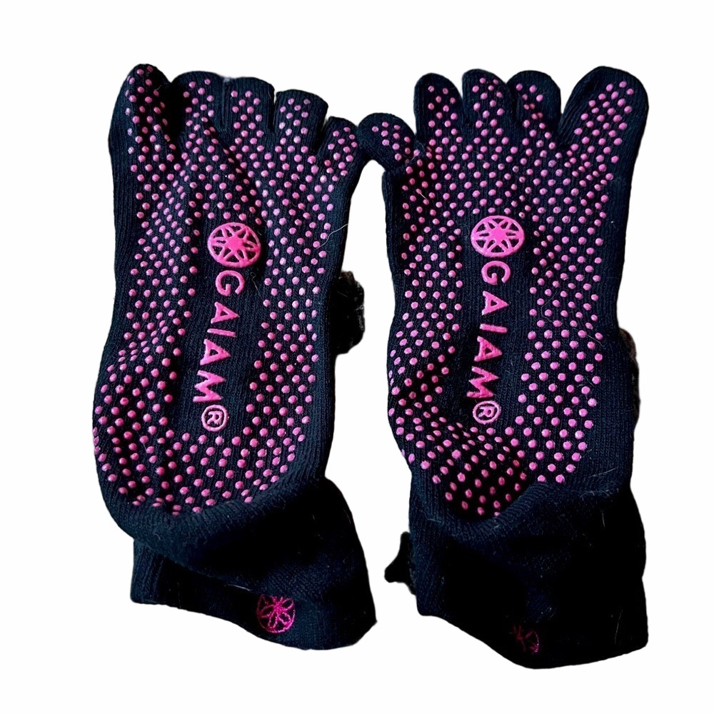 GAIAM grippy yoga Pilates exercise socks